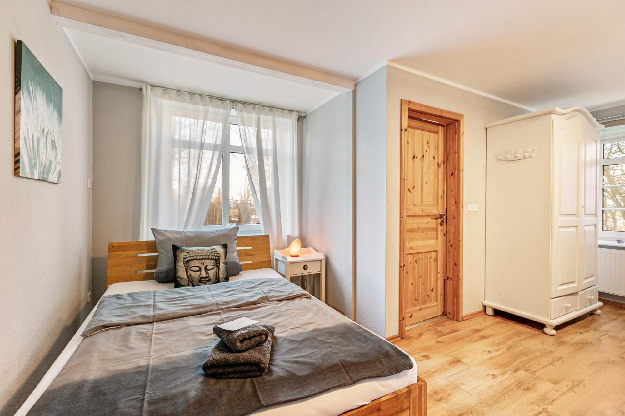 Blauquarz Und Rauchquarz Apartment Reussenkoge Exterior photo