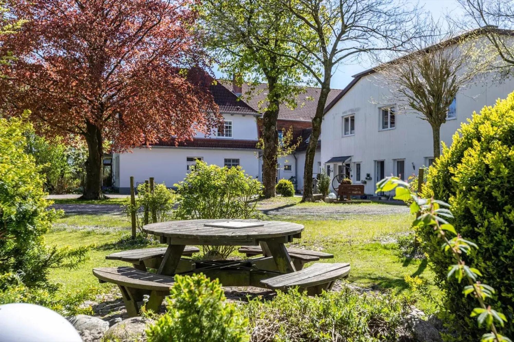 Blauquarz Und Rauchquarz Apartment Reussenkoge Exterior photo
